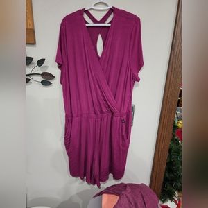 Missing tags. I know this came from Torrid or Lane Bryant. 3X.